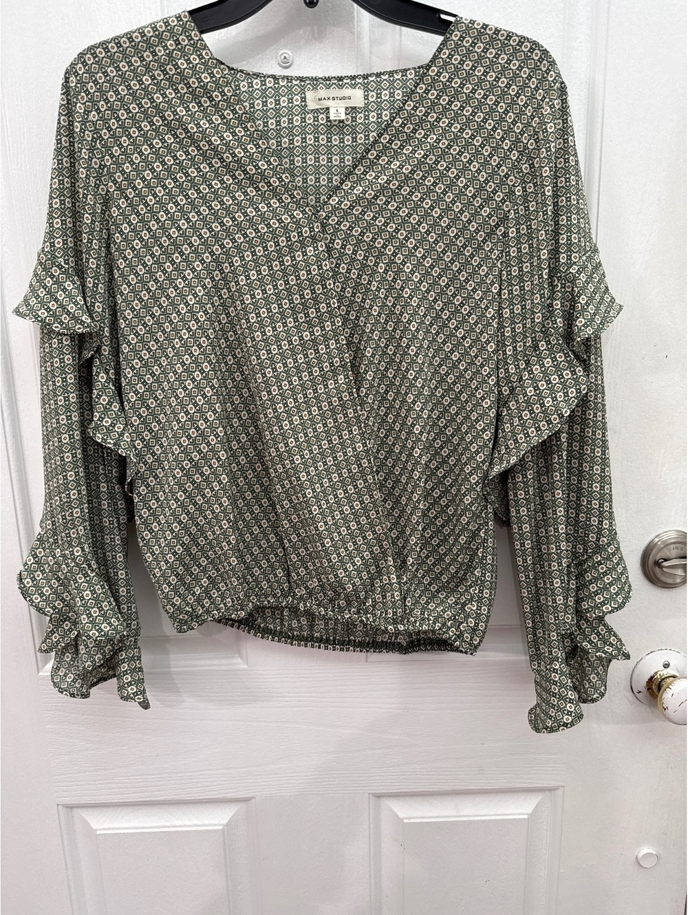 Max Studio Women's Green Patterned Long Sleeve Blouse with Ruffle Sleeves, SizeS